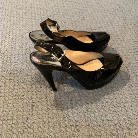 Michael Kors heels - Picture 4 of 4